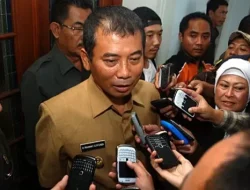 Wali Kota Bekasi Sekolahkan Korban Satpol PP Cabul