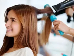 Ini 3 Resiko Bagi Kamu yang Suka Meluruskan Rambut Dengan Kualitas yang Belum Teruji