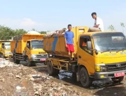 Kota Bekasi Dapat Bantuan Truk Sampah Bekas dari DKI