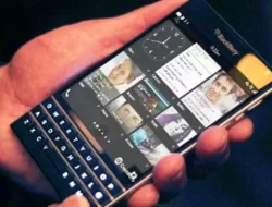 Sekarang Blackberry Passport Sudah Bisa Dipesan