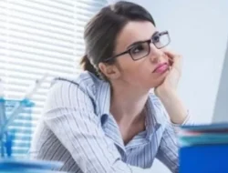 4 Cara Sederhana Bangkitkan Mood di Kantor