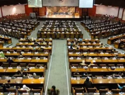 Jika Hasrat Berkuasa Diumbar Terus, Wakil Rakyat Semakin Tidak Dipercaya Publik