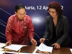 Jokowi Memecah Mitos, Susi Pudjiastuti Menteri Tamatan SMP