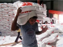 Pemkot Bekasi Siapkan 56 Ton Beras untuk Korban Banjir
