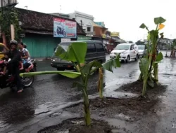 Jalan Rusak Makan Korban, Wali Kota Bekasi Digugat