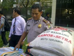 Oplos Beras dengan Pakan Bebek, Dua Orang Warga Bekasi Diciduk Petugas