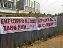 Jalan di Perumahan Taman Alamanda Regency Bekasi Rusak Parah, Warga Protes Pengembang