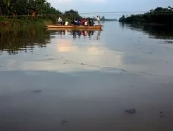 Waduh, 18 Pabrik Buang Limbahnya ke Kali Bekasi