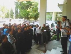 Perwakilan Sekolah Swasta Demo DPRD Kota Bekasi
