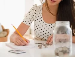 Tips Kelola Uang THR