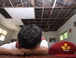 Sekolah di Kota Bekasi Ini Ambruk tapi Tidak Diperbaiki