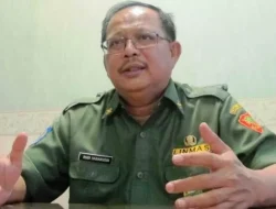 Agar Disiplin, Kepala Sekolah di Kota Bekasi Dilatih Baris berbaris