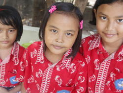 Mentereng! Siswa Sekolah Ini Pakai Seragam Batik Bekasi