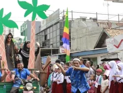 Pawai MTQ Ke-17 Kota Bekasi, Ribuan Orang Tumpah Ruah di Jalan Jatiwaringin Pondok Gede
