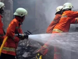 Pemkab Bekasi Apresiasi Kesigapan Petugas Pemadam Kebakaran Swasta