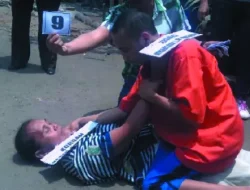 Rentenir Bunuh Warga Jatiasih Bekasi, Begini Reka Ulang Adegannya