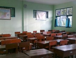 Serapan Anggaran Rendah, Banyak Sekolah di Bekasi Kekurangan Meja dan Kursi