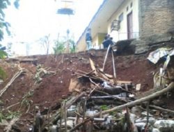 Warga Bantaran Kali Mati Bekasi Khawatir Ada Longsor Lanjutan