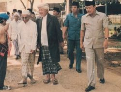 KH Noer Ali Diperbincangkan di Munas Ikatan Dai Indonesia