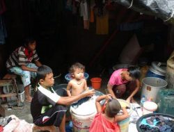 Neneng-Rohim Bikin Warga Bekasi Makin Miskin