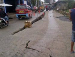 Duh, Jalan Beton Karang Satria Amblas Begini