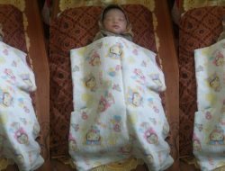 Bayi Selucu Ini Dibuang Begitu Saja di Kampung Sawah