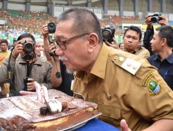 Di Apel Akbar HUT 19 Kota Bekasi, Deddy Mizwar Dapat Kejutan Ini