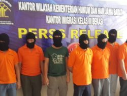 Misterius, 9 Warga Asing Ditemukan di Pabrik Kosong Bekasi yang Pernah Terbakar
