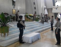 Jelang Paskah, Tim Penjinak Bom Sterilkan Gereja di Kota Bekasi