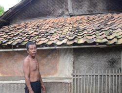 Tak Terjamah Program Rutilahu Pemkab Bekasi, Warga Sukajadi Protes