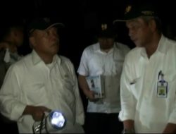 Menteri PU Pantau Banjir di Pondok Gede Permai
