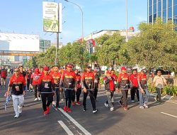 Peringati Bulan Bung Karno, Warga Jalan Sehat Bareng PDI Perjuangan Kota Bekasi