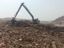 Pemkot Bekasi Mulai Tangani Longsor TPA Sumurbatu