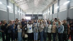 Anggota Komisi IX DPR RI, Putih Sari dan BGN menggelar sosialisasi MBG di Bekasi.