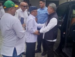 Jumpa Zulhas, Warga Kelurahan Pejuang Bekasi Senang Bukan Main